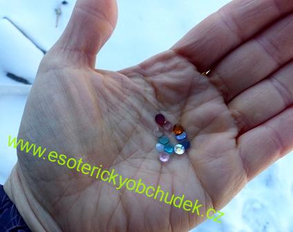 Vysokofrekvenční body krystaly pro harmonizaci - Krystaly Elohimů + terapeutická sada. Každá trubička obsahuje 12 krystalů. Sada obsahuje 12 druhů krystalů + návod v čj