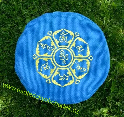 Meditační polštář - s výšivkou mantry ÓM MANI PAME HUNG HRÍ - modrý se žlutou výšivkou
