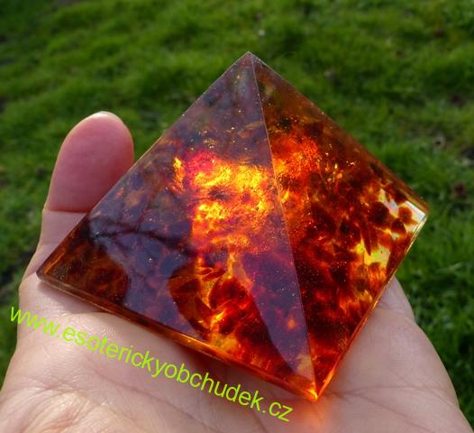 Pyramida - JANTAR (restaurovaný) 6,5 cm