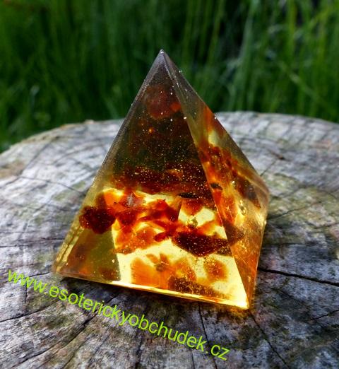 Pyramida - JANTAR (restaurovaný) 3 cm