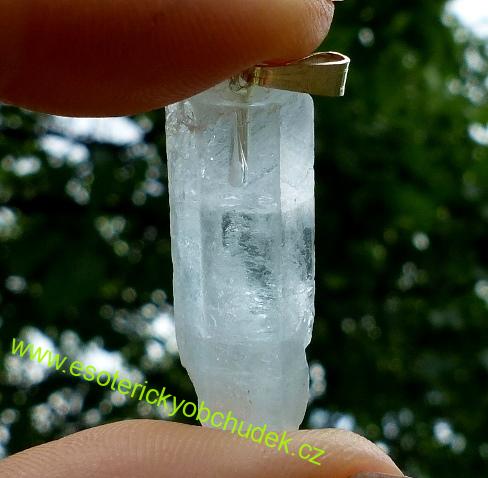 Přívěsek Akvamarin - krystal 2,6 cm, 4,3 g, Ag úchyt - skladem 1 ks