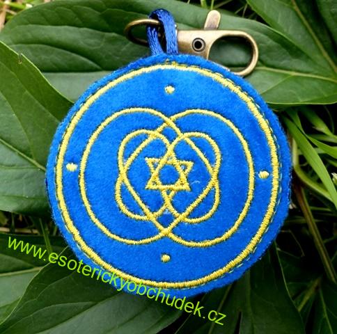 Přívěšek s výšivkou symbolu - INANA RAKHMA (varianta s jemnějším působením))  5 cm