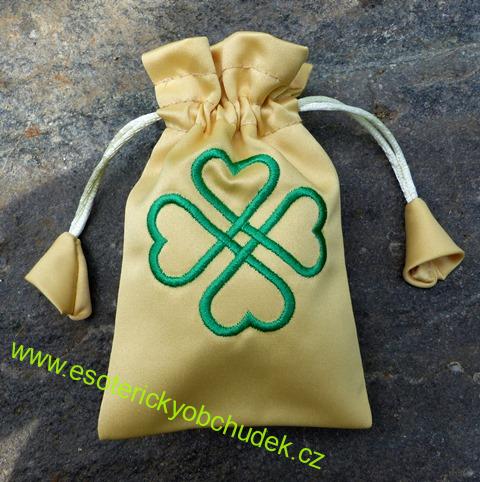 Sáček malý cca 9 x 13 cm s výšivkou KELTSKÝ KŘÍŽ SRDCE - zlatý satén  - cena do vyprodání zásob