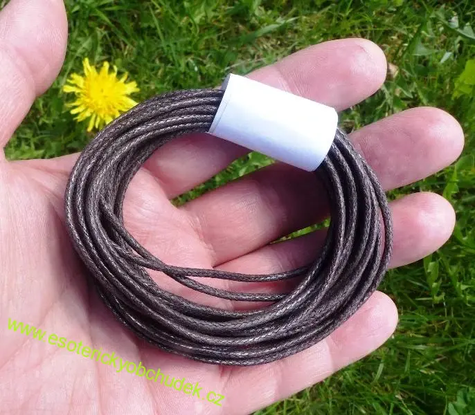 Šňůrka bavlněná voskovaná hnědá 1,5 mm tlustá -  5 m délky