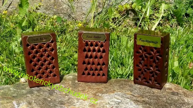 Přírodní tuhá esence - FRANKISCENCE - KADIDLO + KVĚTINOVÉ VŮNĚ - cca 5 g