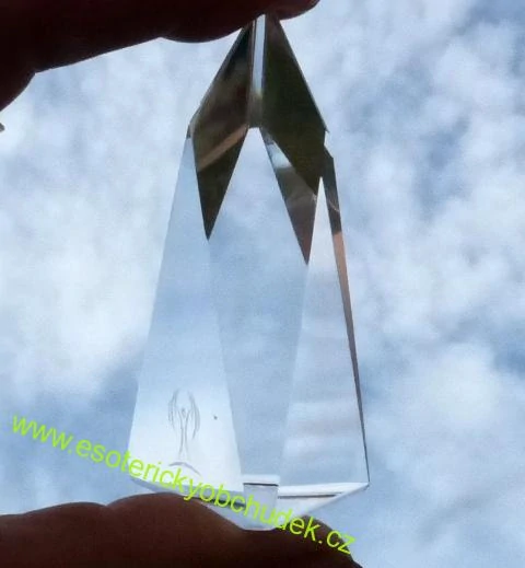 "PYRAMIDÁLNÍ VESMÍRNÝ KRYSTAL VNITŘNÍ ZÁŘE (INNER GLOW) - PROPOJENÍ ZÁŘIVÉHO JÁ S LIDSKOU OSOBNOSTÍ, TICHÁ RADOST, VNITŘNÍ MÍR, PROŽÍVÁNÍ VNITŘNÍHO SVĚTLA