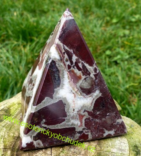 Pyramida - červený onyx 7,5 cm