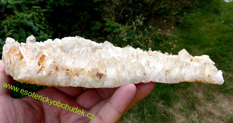 KŘIŠŤÁL - krásná drúza z menších krystalů cca 25 cm