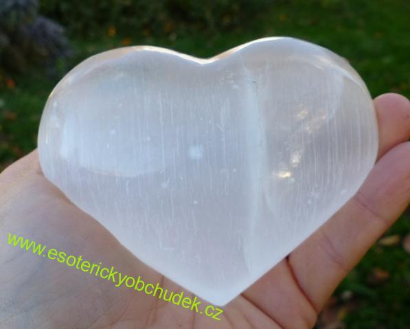 Srdce - selenit 10 x 11 cm