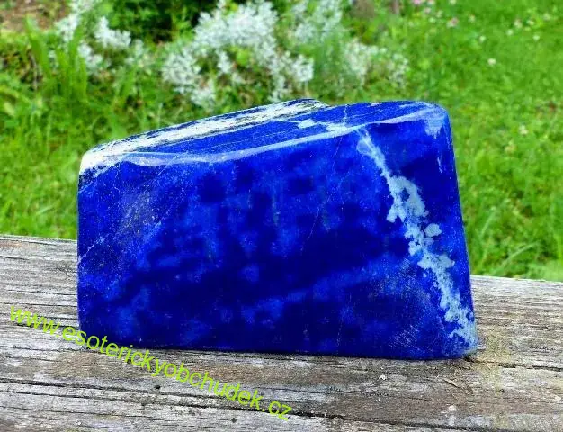 Lapis lazuli, opracovaný kámen vel cca 9 x 5,5 x 3,5 cm - cena do vyprodání zásob (skladem 1 ks)