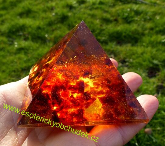 Pyramida - JANTAR (restaurovaný) 6,5 cm
