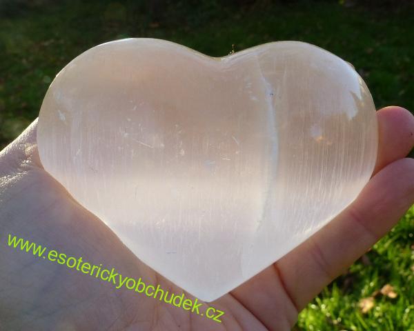 Srdce - selenit 10 x 11 cm
