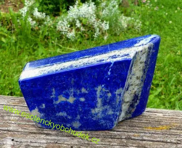 Lapis lazuli, opracovaný kámen vel cca 9 x 5,5 x 3,5 cm - cena do vyprodání zásob (skladem 1 ks)