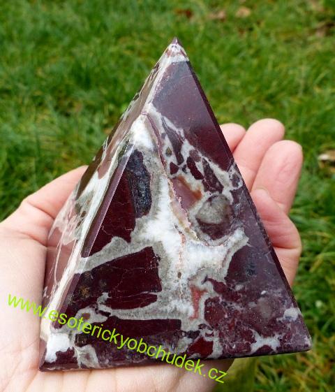 Pyramida - červený onyx 7,5 cm