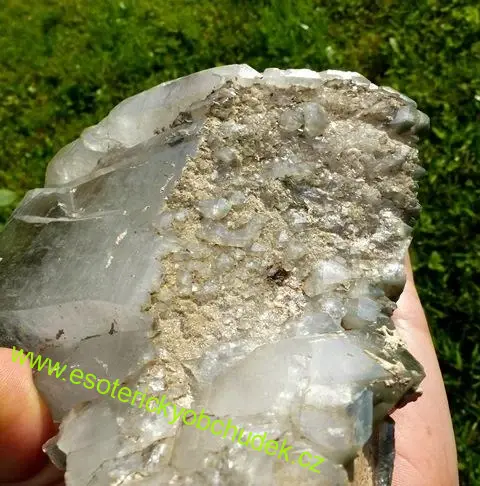 KŘIŠŤÁL- Mistrovský krystal - oboustranný dorostlý krystal s vrostlicemi - 15 cm