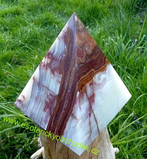Pyramida ARAGONIT cca 14 - 15 cm