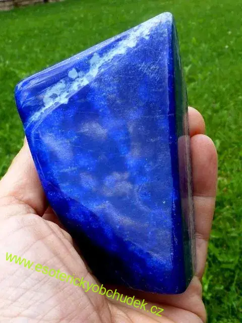 Lapis lazuli, opracovaný kámen vel cca 9 x 5,5 x 3,5 cm - cena do vyprodání zásob (skladem 1 ks)