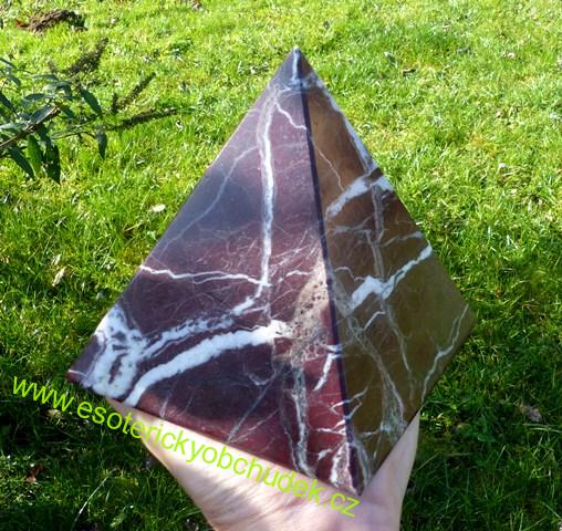 Pyramida - červený onyx 12,5 cm