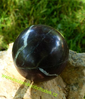 Koule - červený onyx 5 cm