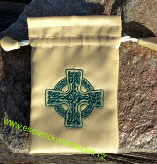 Sáček malý cca 9 x 13 cm s výšivkou KELTSKÝ KŘÍŽ - zlatý satén - cena do vyprodání zásob