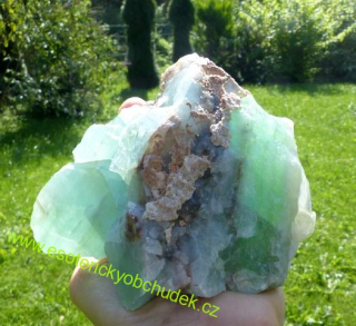 Kalcit zelený smaragdový - Mexiko - cca 12 cm