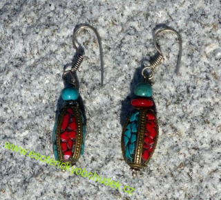 Naušnice se závěsem - zdobené (imitace tyrkys + červený korál)