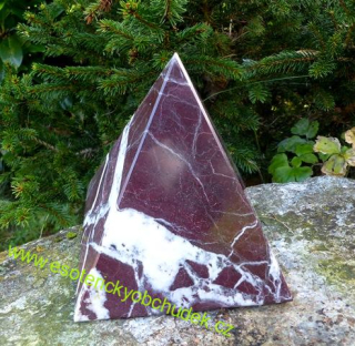 Pyramida - červený onyx 12,5 cm