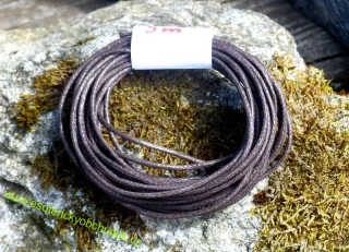 Šňůrka bavlněná voskovaná hnědá 1,5 mm tlustá - 5 m délky